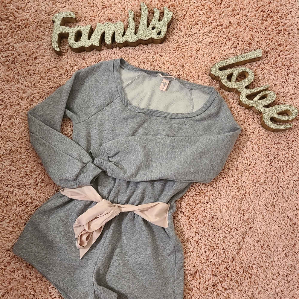 Cute Gray Victoria Secret One-piece Pajamas.